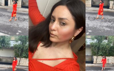 Knit Happens: Γιατί τα στρινγκ σανδάλια είναι το ιδανικό ταίρι για το πλεκτό μίντι φόρεμά σας