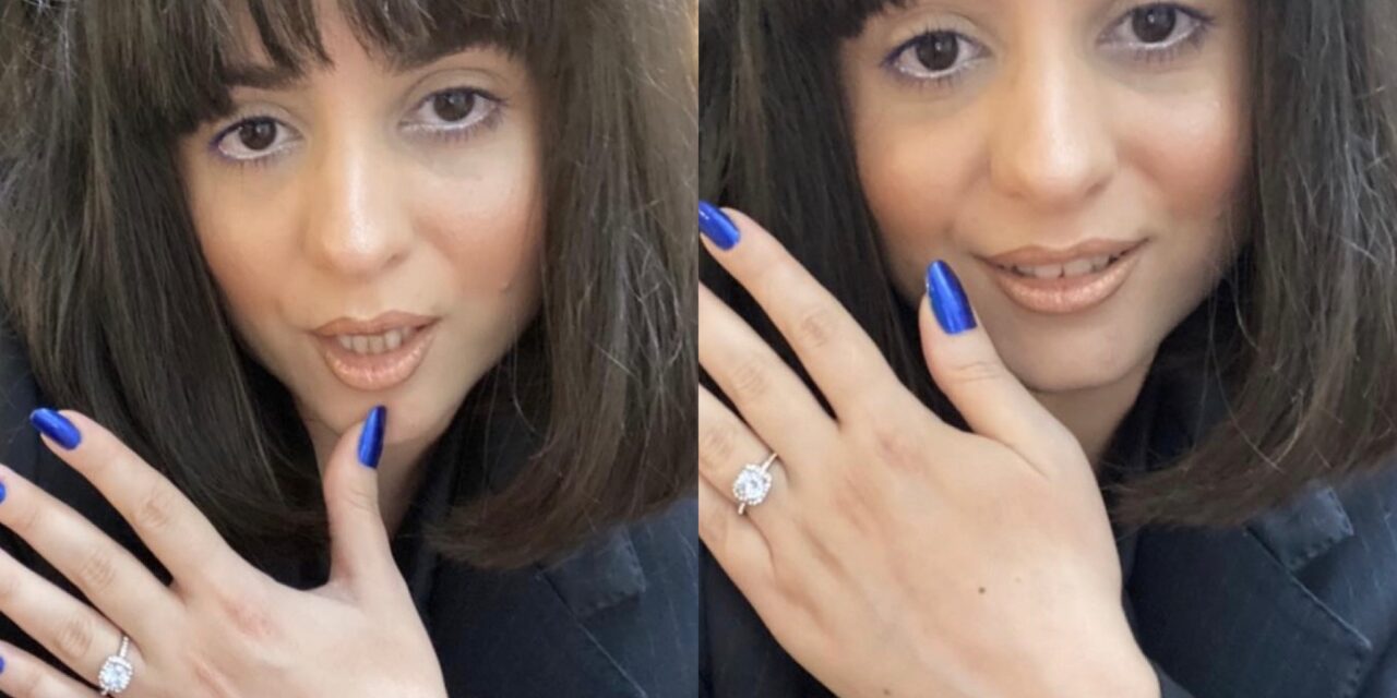 Blue Nails: Το luxury chic nail color