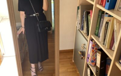 FASHION MEDIA BRAND 19 Μαύρο t-shirt φόρεμα: το must-have μιας quiet luxury γκαρνταρόμπας