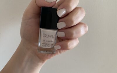 FASHION MEDIA BRAND 3 Nail Perfection με Λευκό Μανικιούρ: Πώς να ροκάρεις την τάση του λευκού μανικιούρ με μαυρισμένο δέρμα