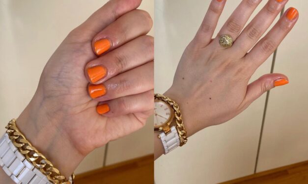 Orange Nails
