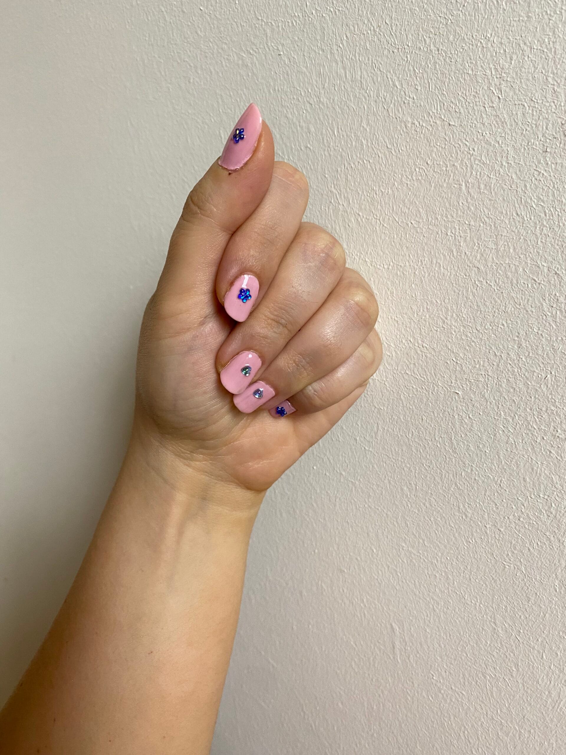 Crystal Couture Manicure: H τάση του καλοκαιριού σε 1η προβολή