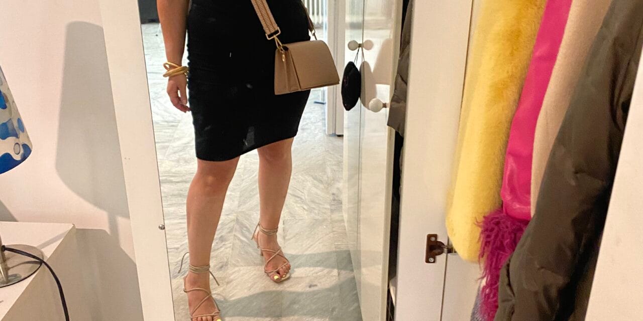 Nude Sandals:Αναδεικνύουν το μαύρισμα και μακραίνουν τη σιλουέτα