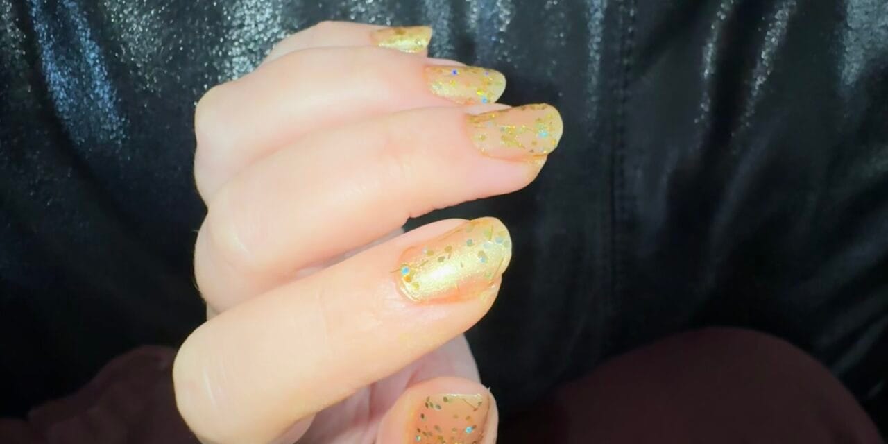 2 λαμπερά beauty trends για τα Χριστούγεννα