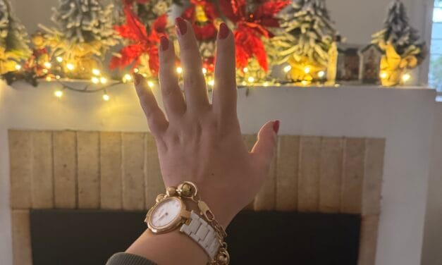 Κόκκινο με Glitter: Το Χριστουγεννιάτικο Μανικιούρ!