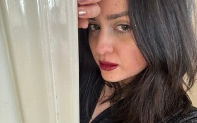 Ο απόλυτος οδηγός για εορταστικό μακιγιάζ: Γκλίτερ και Μπορντό