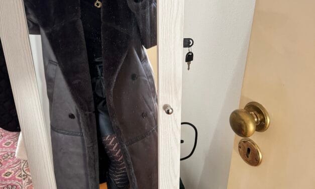 Σταυρωτό Παλτό: Το power dressing στοιχείο που θα εντάξουμε στην γκαρνταρόμπα μας