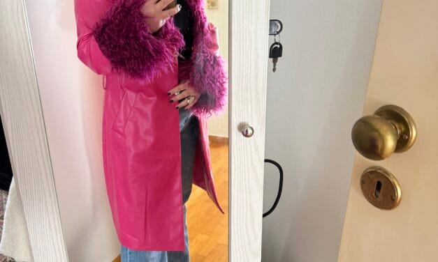 Afghan Coat και Belted Bag: Τα 2 trends που θα μεταμορφώσουν τα σύνολά σας!