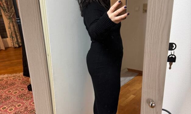 Maxi Φούστα, Kitten Heel Μπότες και Cargo Bag: Ένας ακαταμάχητος συνδυασμός!