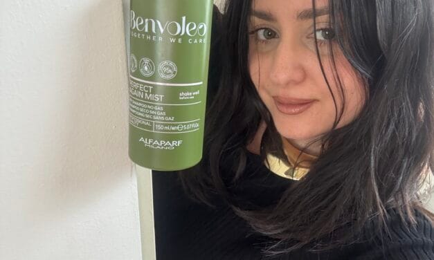 Vegan Dry Shampoo: Η επανάσταση στα μαλλιά!