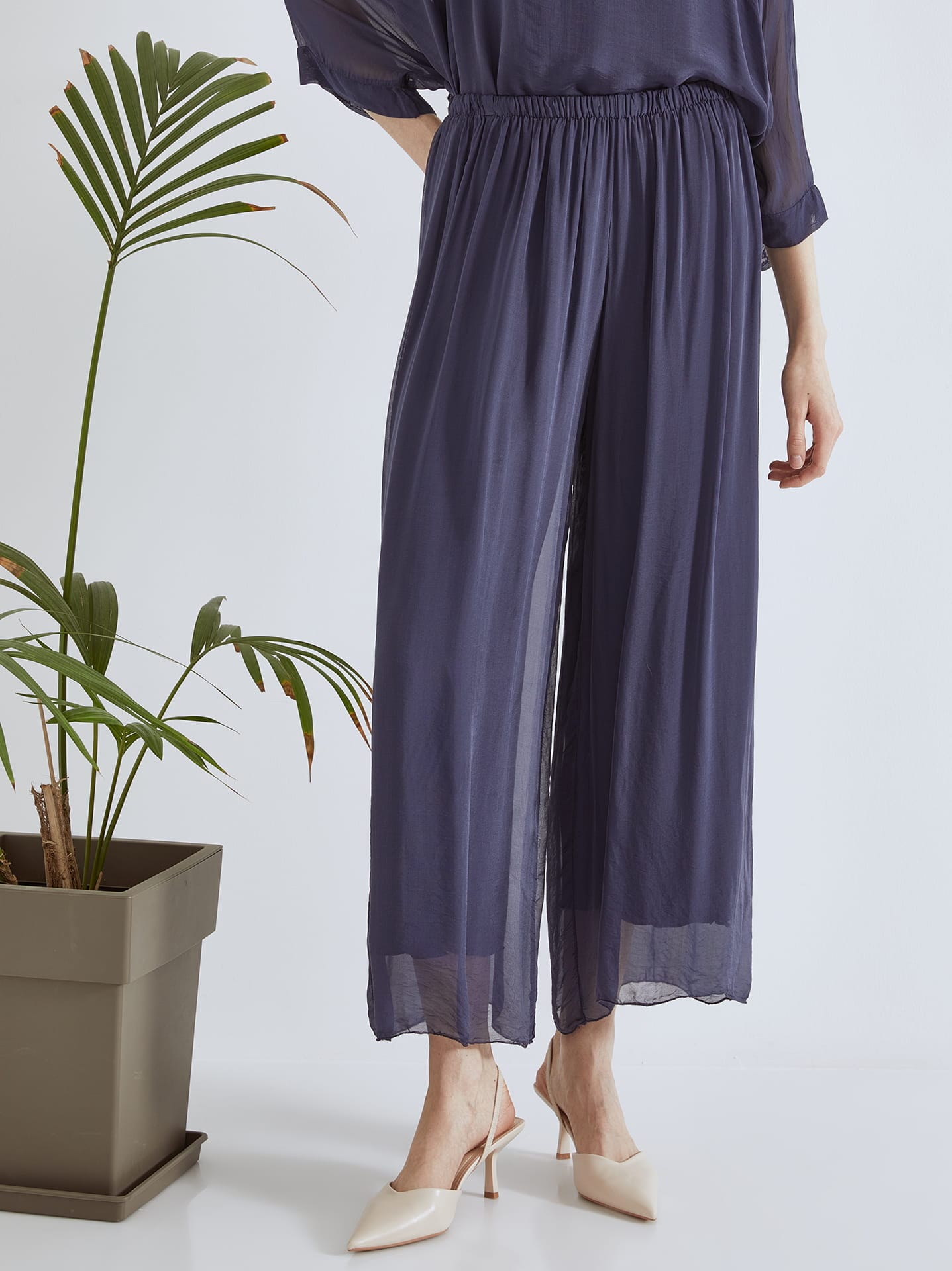 SN7593.1029-81@1F ✨ Spring / Summer 2025 Trend Story: Αέρινη Διαφάνεια & Bold Δυναμική