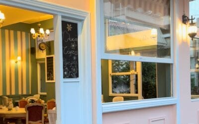 FASHION MEDIA BRAND 7 🌸 Petite Fleur στη Δροσιά — το πιο όμορφο “κρυμμένο” σημείο του καλοκαιριού άνοιξε!