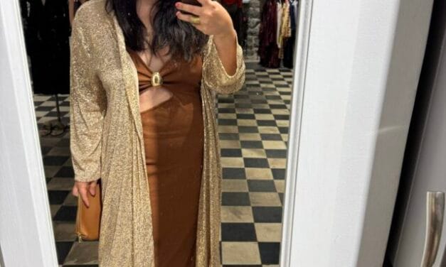 Bronze Goddess: Όταν το ζεστό καφέ συναντά τη χρυσή παγιέτα