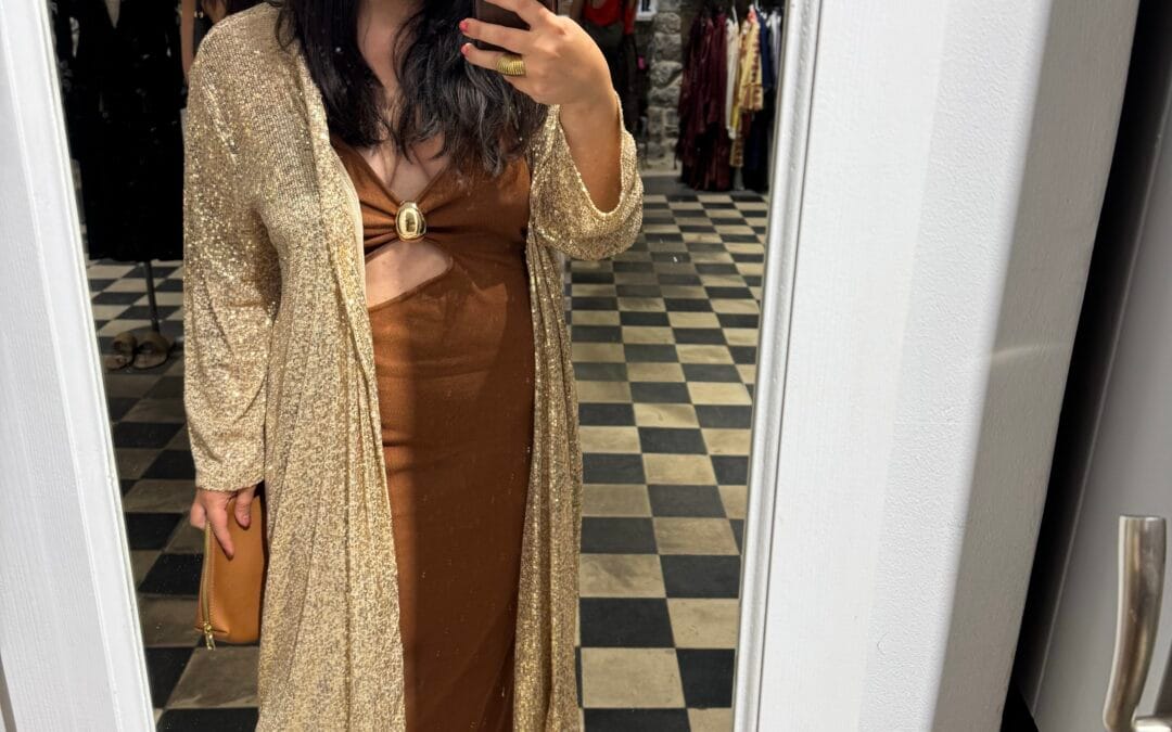 Bronze Goddess: Όταν το ζεστό καφέ συναντά τη χρυσή παγιέτα