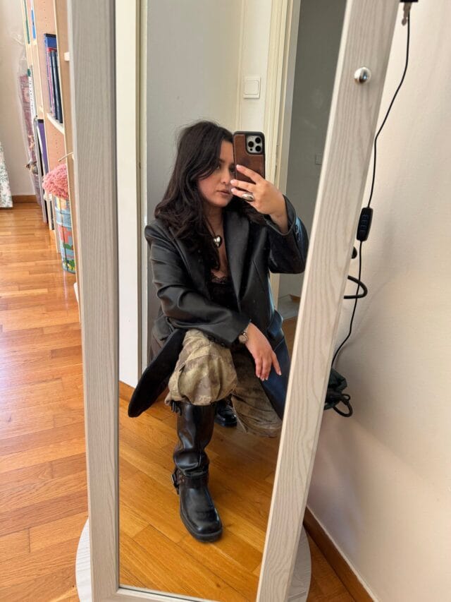 Biker μπότες & Δερμάτινο blazer: Οι νέες εμμονές του φθινοπώρου 2025