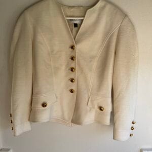 Zara Black & White Tweed Shacket with Faux-Leather Details 7 Vintage ESMODELL Cream Sculpted Blazer with Gold Buttons – Made in Germany