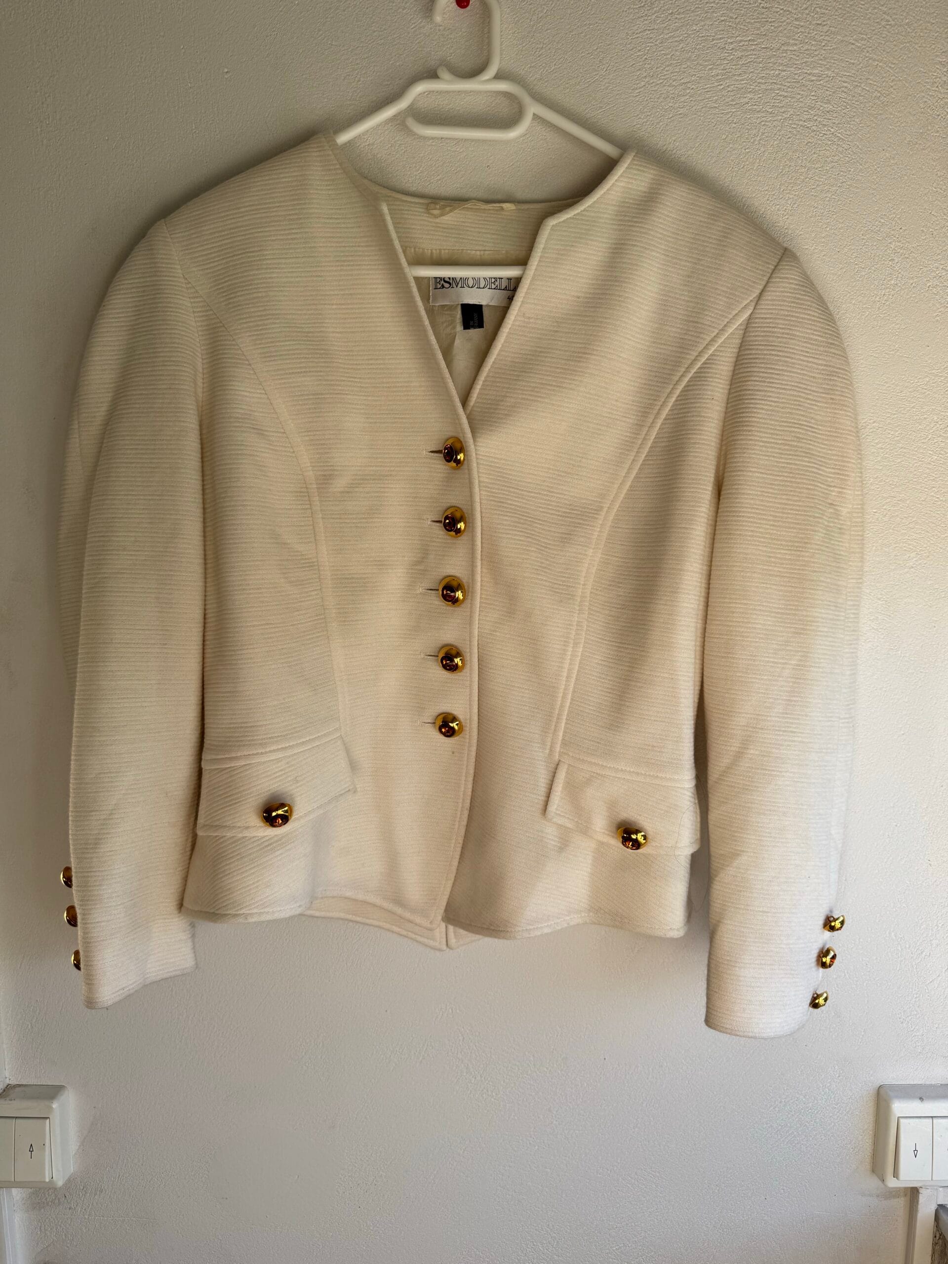 Vintage ESMODELL Cream Sculpted Blazer with Gold Buttons – Made in Germany 1 Vintage ESMODELL Cream Sculpted Blazer with Gold Buttons – Made in Germany