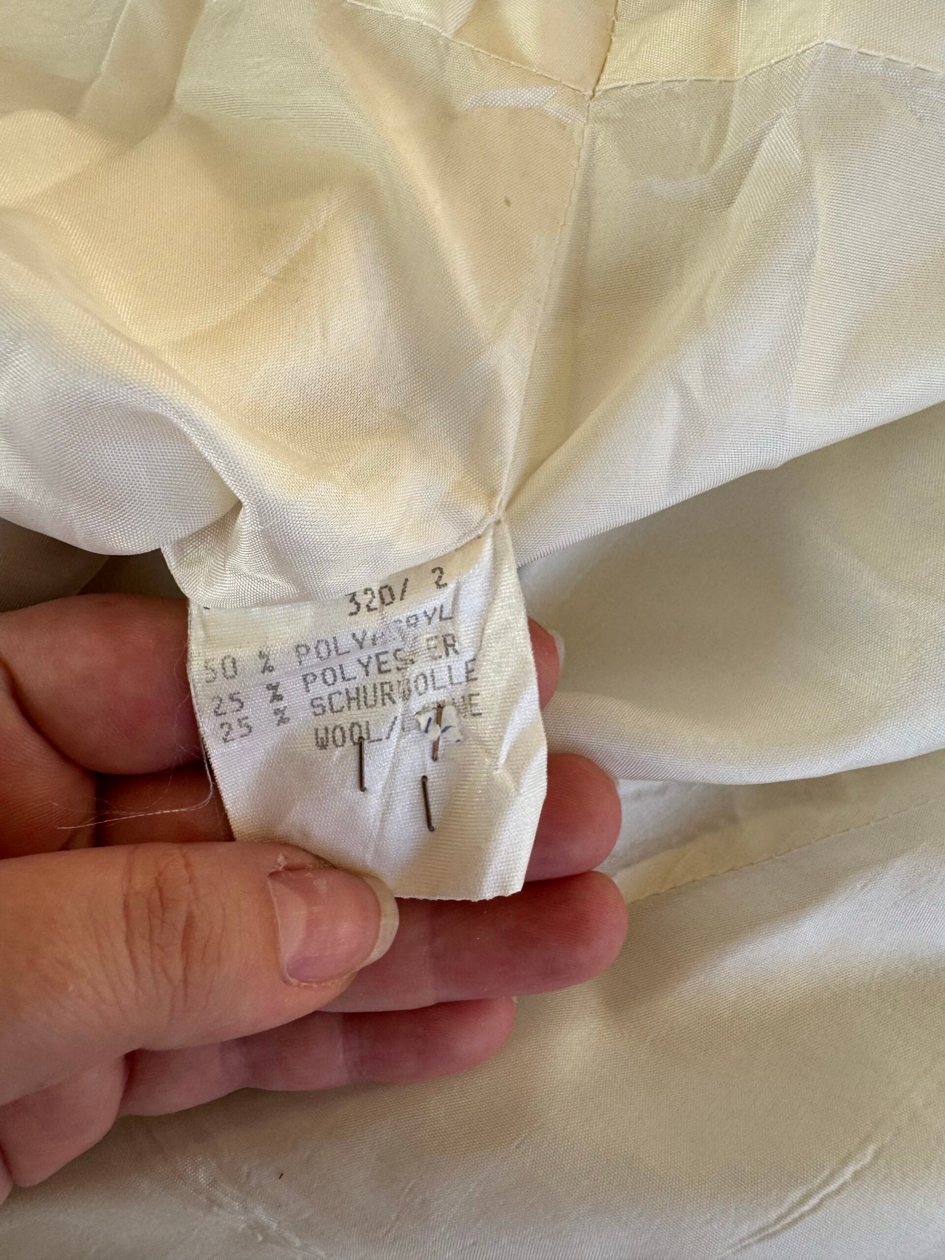 Vintage ESMODELL Cream Sculpted Blazer with Gold Buttons – Made in Germany 3 Vintage ESMODELL Cream Sculpted Blazer with Gold Buttons – Made in Germany - Image 3