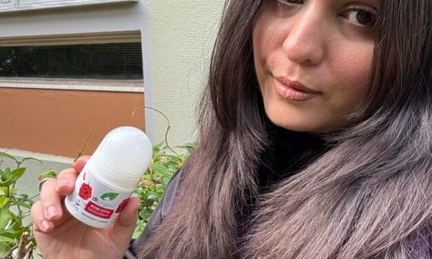 Dr Organic Rose: το φυσικό αποσμητικό που αλλάζει όσα πίστευες για τη φρεσκάδα