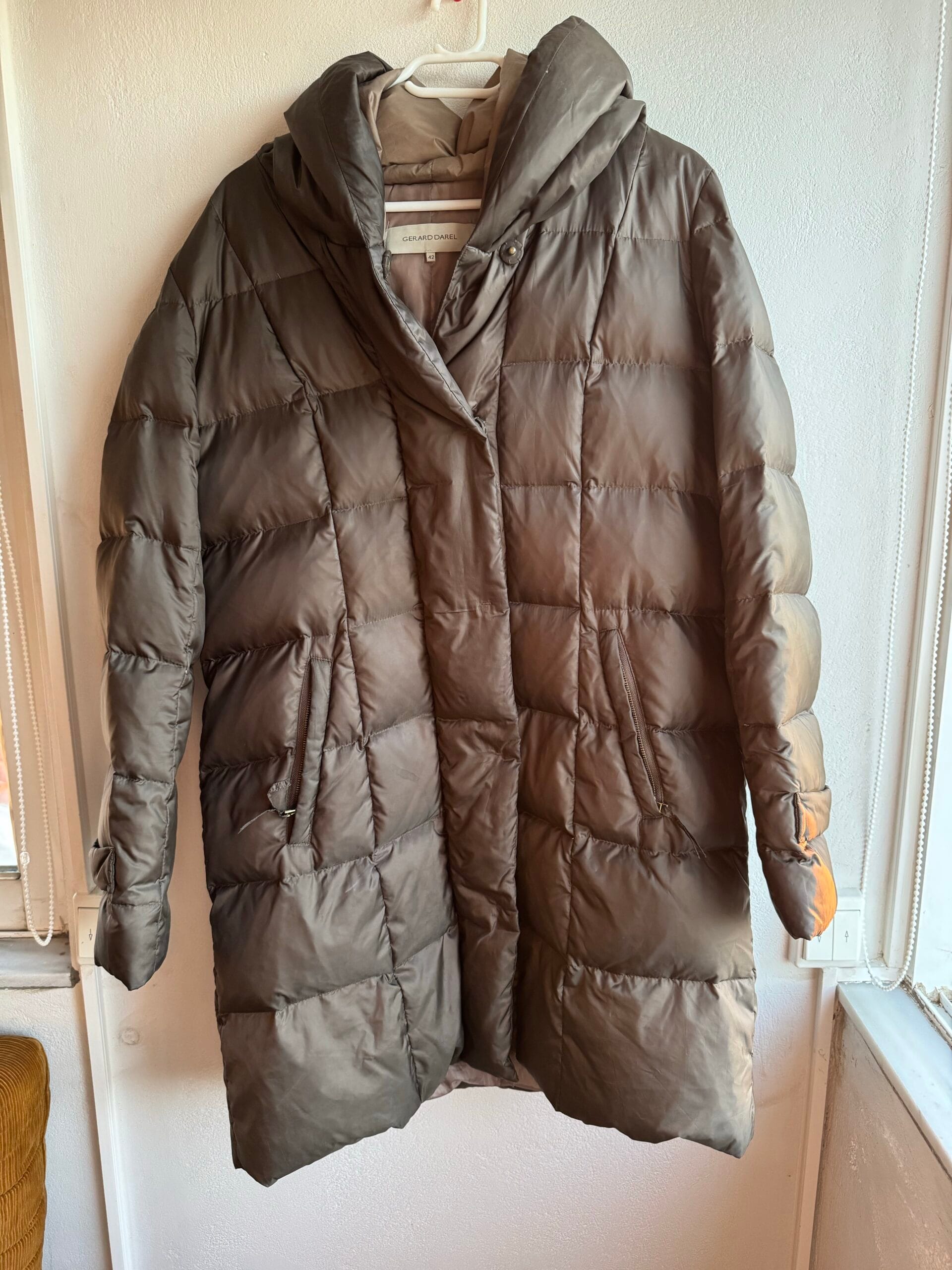 Gerard Darel Puffer Coat με Κουκούλα – Minimal French Winter Chic (Size 42) 1 Gerard Darel Puffer Coat με Κουκούλα – Minimal French Winter Chic (Size 42)