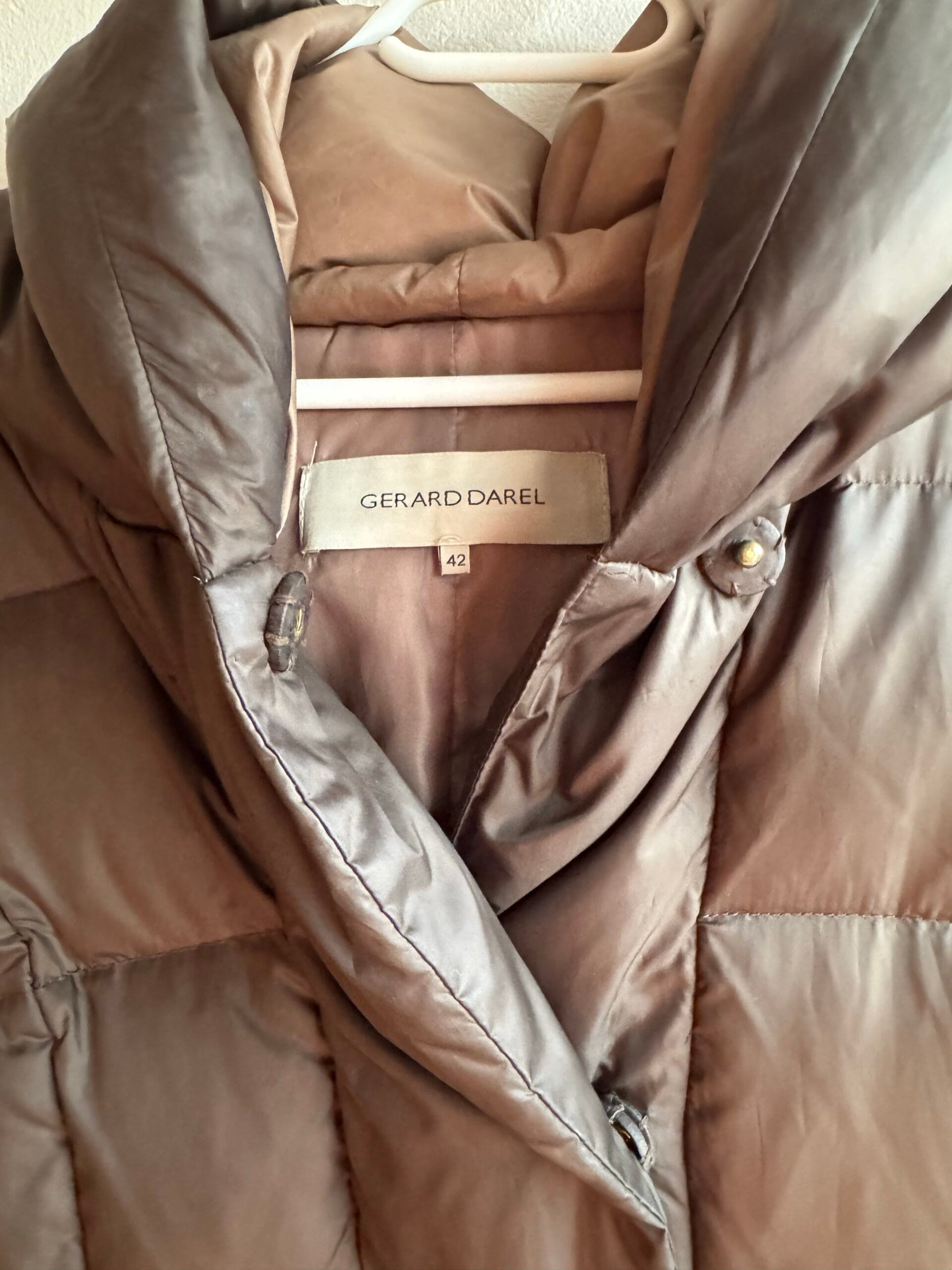 Gerard Darel Puffer Coat με Κουκούλα – Minimal French Winter Chic (Size 42) 2 Gerard Darel Puffer Coat με Κουκούλα – Minimal French Winter Chic (Size 42) - Image 2