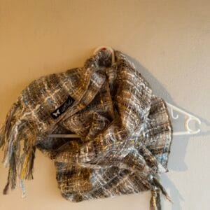 Πλεκτό Wool Shawl με Υφή “Artisanal Weave” | Made in Italy