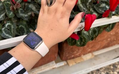 Velvet Nails: Η πιο πολυτελής τάση στα μανικιούρ του χειμώνα 2025