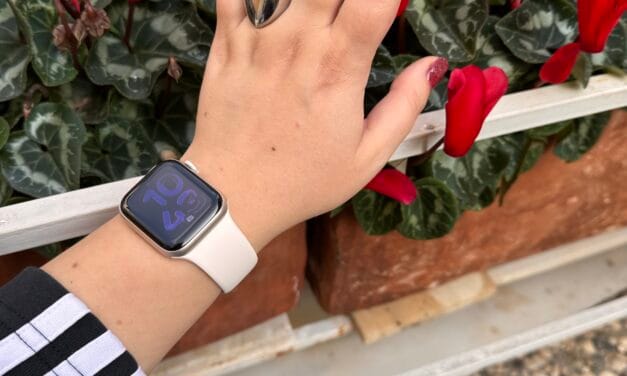 Velvet Nails: Η πιο πολυτελής τάση στα μανικιούρ του χειμώνα 2025