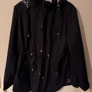 Flight Finery navy σακάκι με animal print λεπτομέρειες – casual elegance