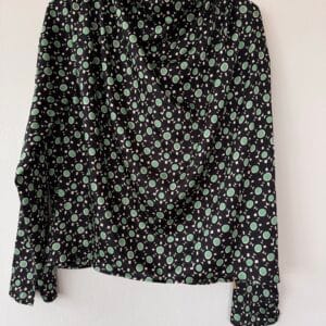 ZARA Geometric Satin Blouse XS – Black/Green Retro Print