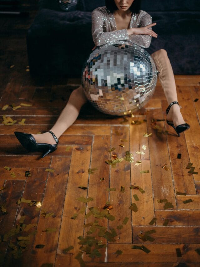 ✨ The Starlight Effect: Η επιστήμη πίσω από μια γυναίκα που ακτινοβολεί