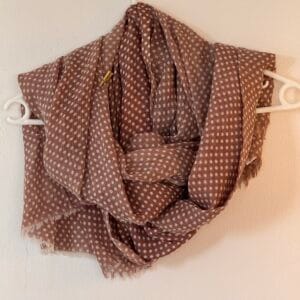 🧣 Camel Wool Scarf με Πουά — 100% Laine/Wool