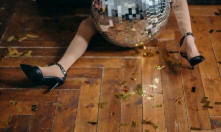 The Starlight Effect: Η επιστήμη πίσω από μια γυναίκα που ακτινοβολεί