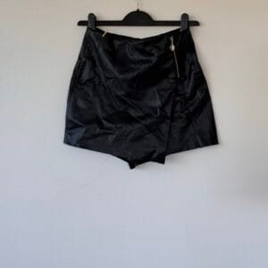 ZARA Faux Leather Mini Skort — Μαύρο (XS)