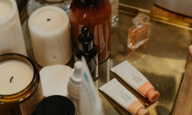 🌿 Sustainable Πολυτέλεια: Το Νέο Status Symbol δεν Φοράει Επιδείξεις — Φοράει Συνείδηση