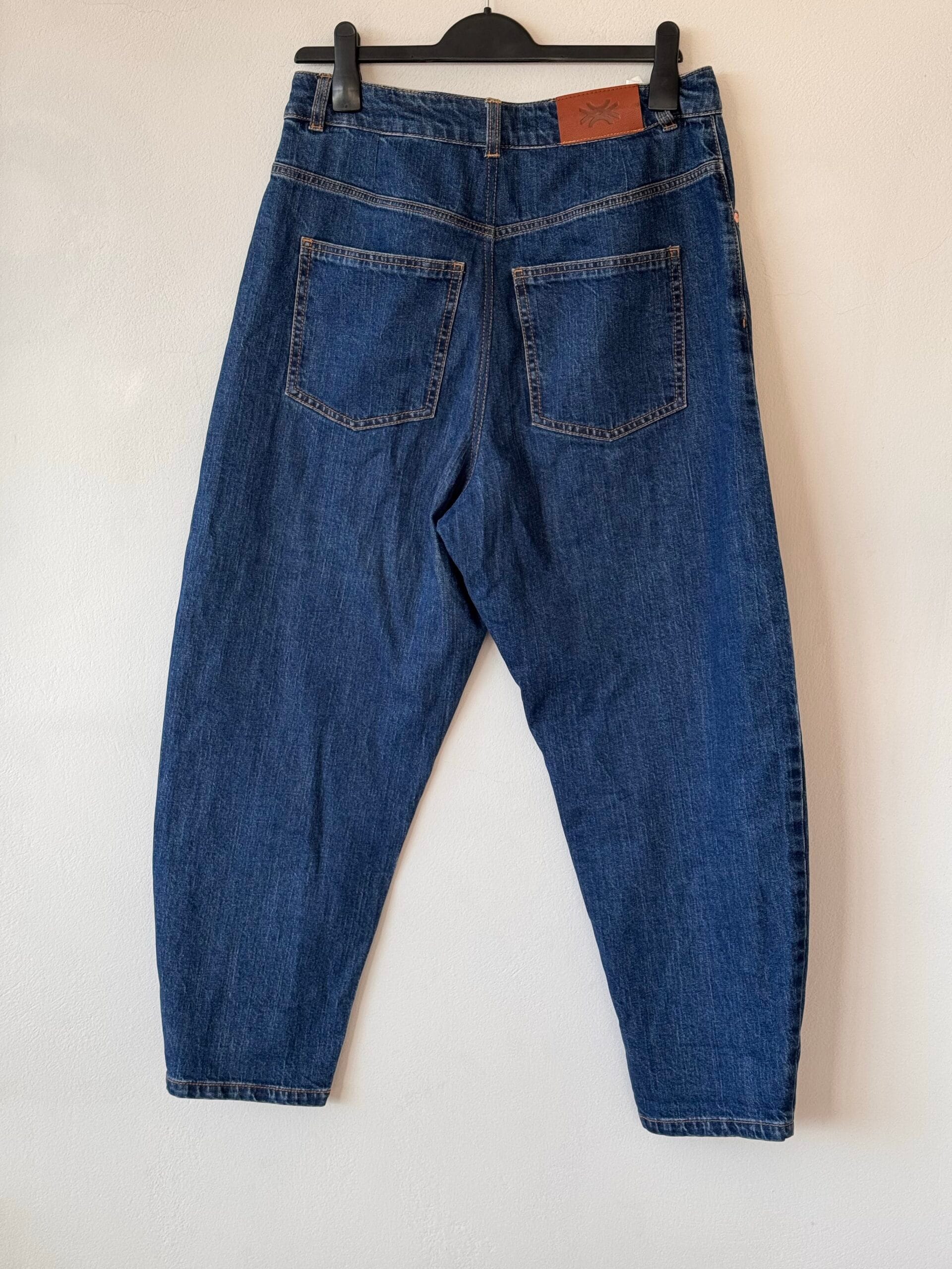 Barrel Leg Denim Παντελόνι Benetton – 99% Βαμβάκι – Size 33 3 Barrel Leg Denim Παντελόνι Benetton – 99% Βαμβάκι – Size 33 - Image 3