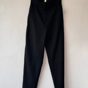 Minimal Black Tailored Trousers – H&M