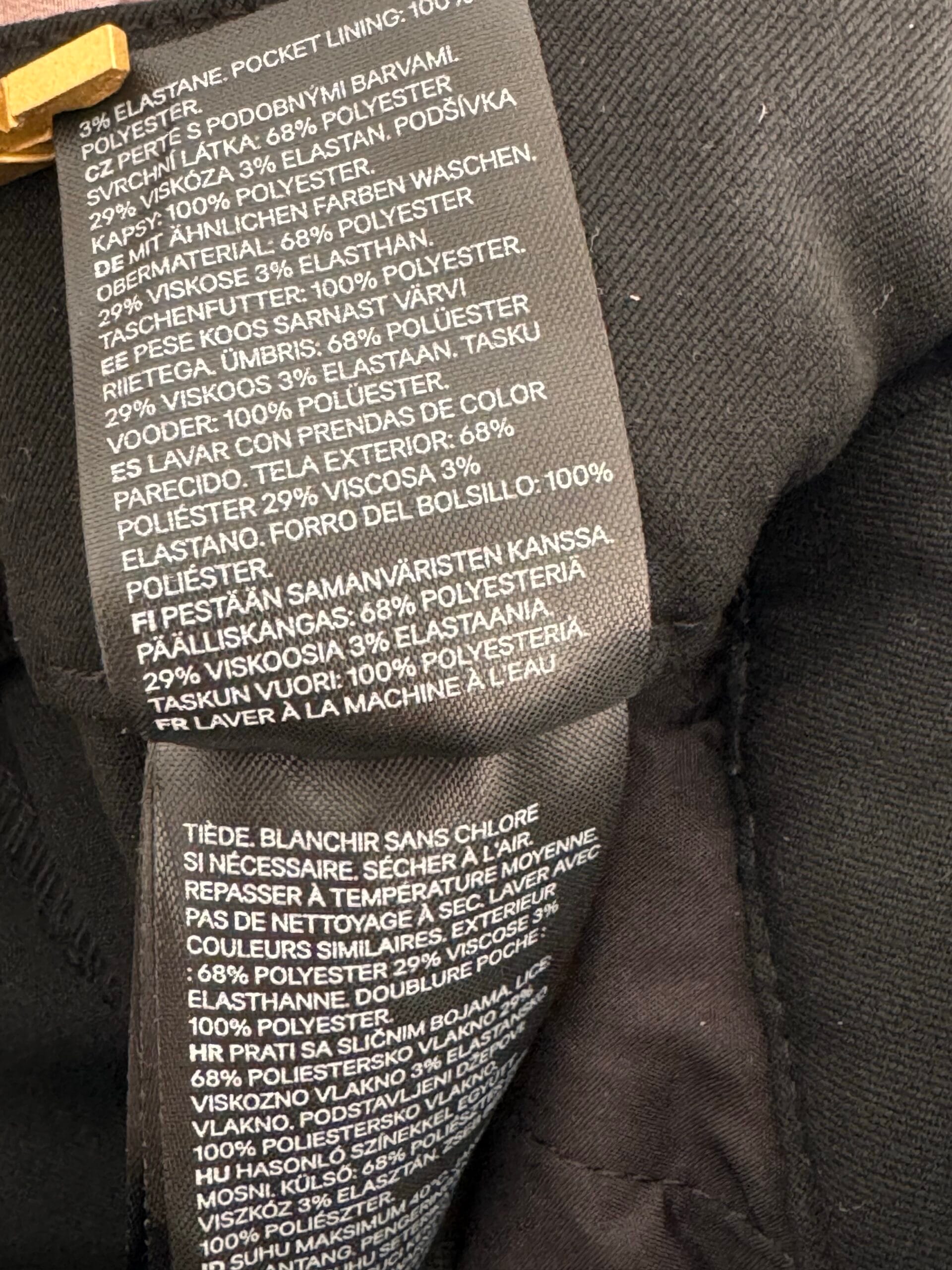 Minimal Black Tailored Trousers – H&M 2 Minimal Black Tailored Trousers – H&M - Image 2