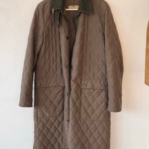 Henry White Ireland καπιτονέ παλτό με κοτλέ γιακά & καρό επένδυση (Medium)