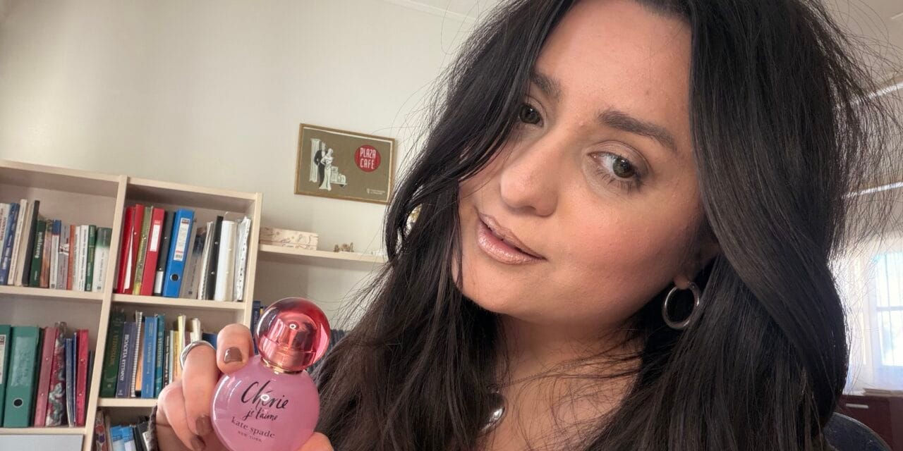 Kate Spade Chérie Je t’aime: Το Νέο Άρωμα-Ωδή στον Παρισινό Έρωτα που Πρέπει να Γνωρίσετε