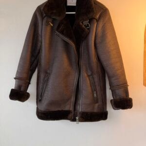 FASHION MEDIA BRAND 26 Stradivarius καφέ shearling aviator jacket – Faux shearling