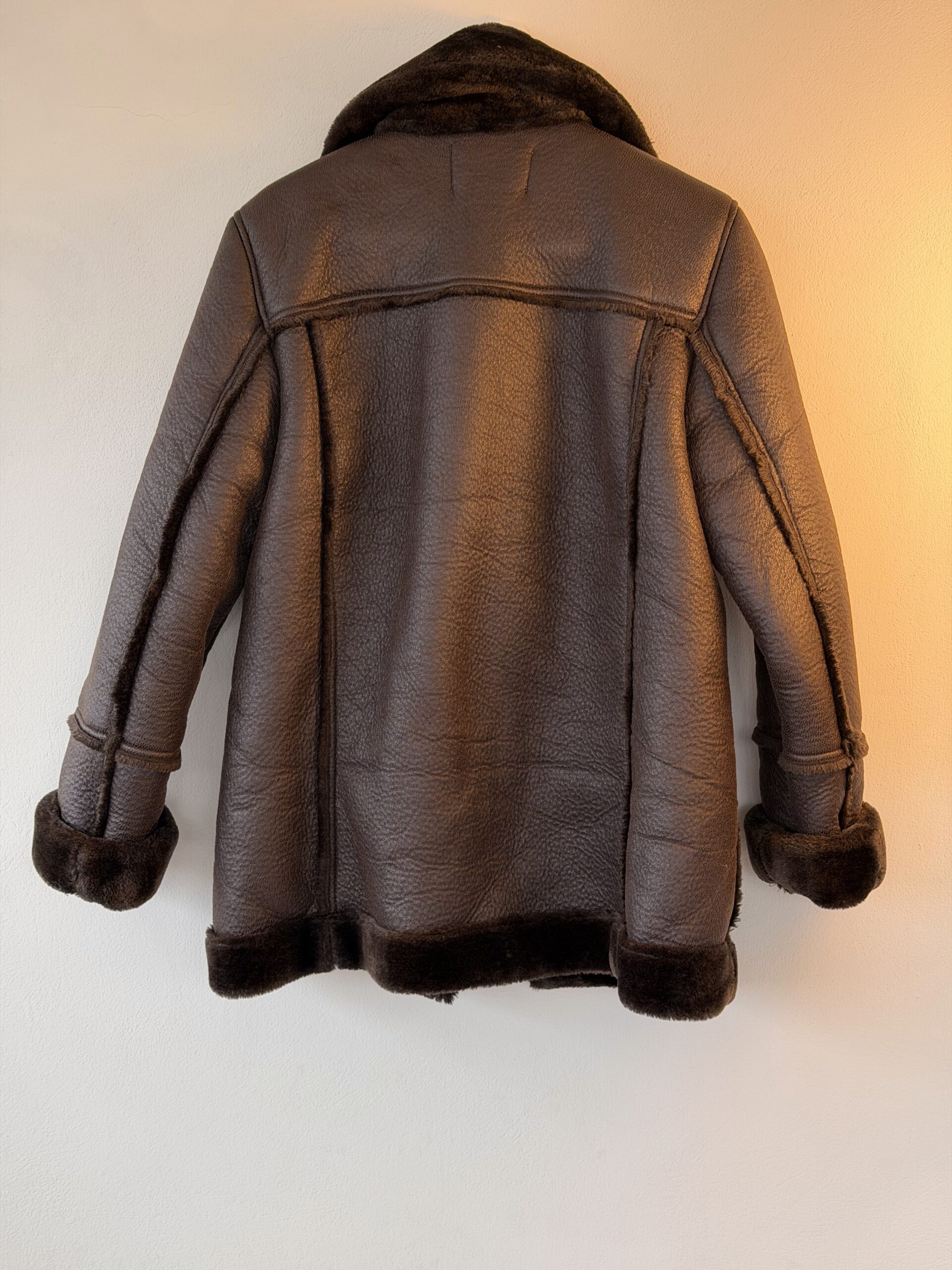 Stradivarius καφέ shearling aviator jacket – Faux shearling 2 Stradivarius καφέ shearling aviator jacket – Faux shearling - Image 2