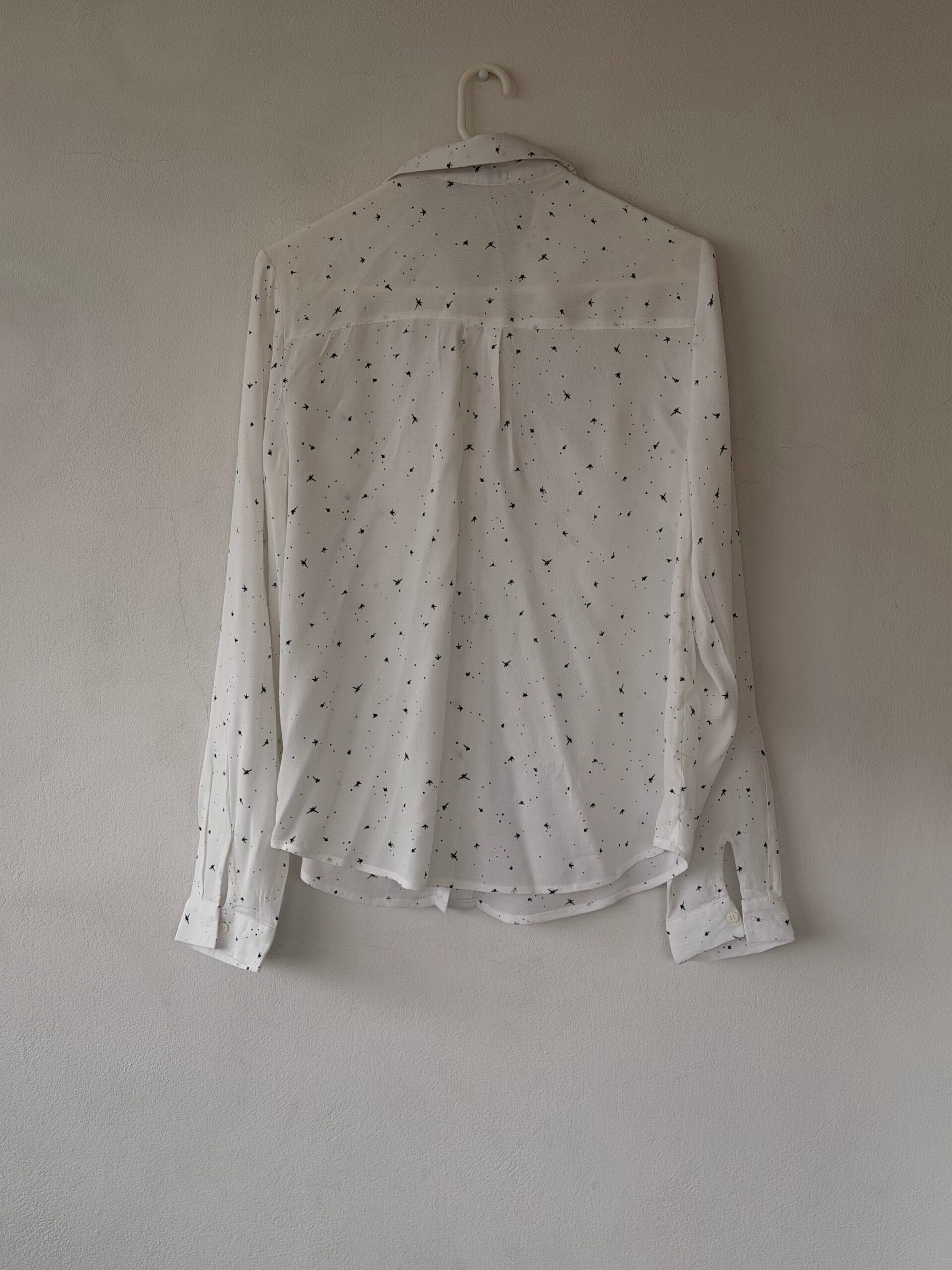 CITRON & MIEL Λευκό Πουκάμισο με Μαύρο Micro Print – Chic Minimal 3 CITRON & MIEL Λευκό Πουκάμισο με Μαύρο Micro Print – Chic Minimal - Image 3