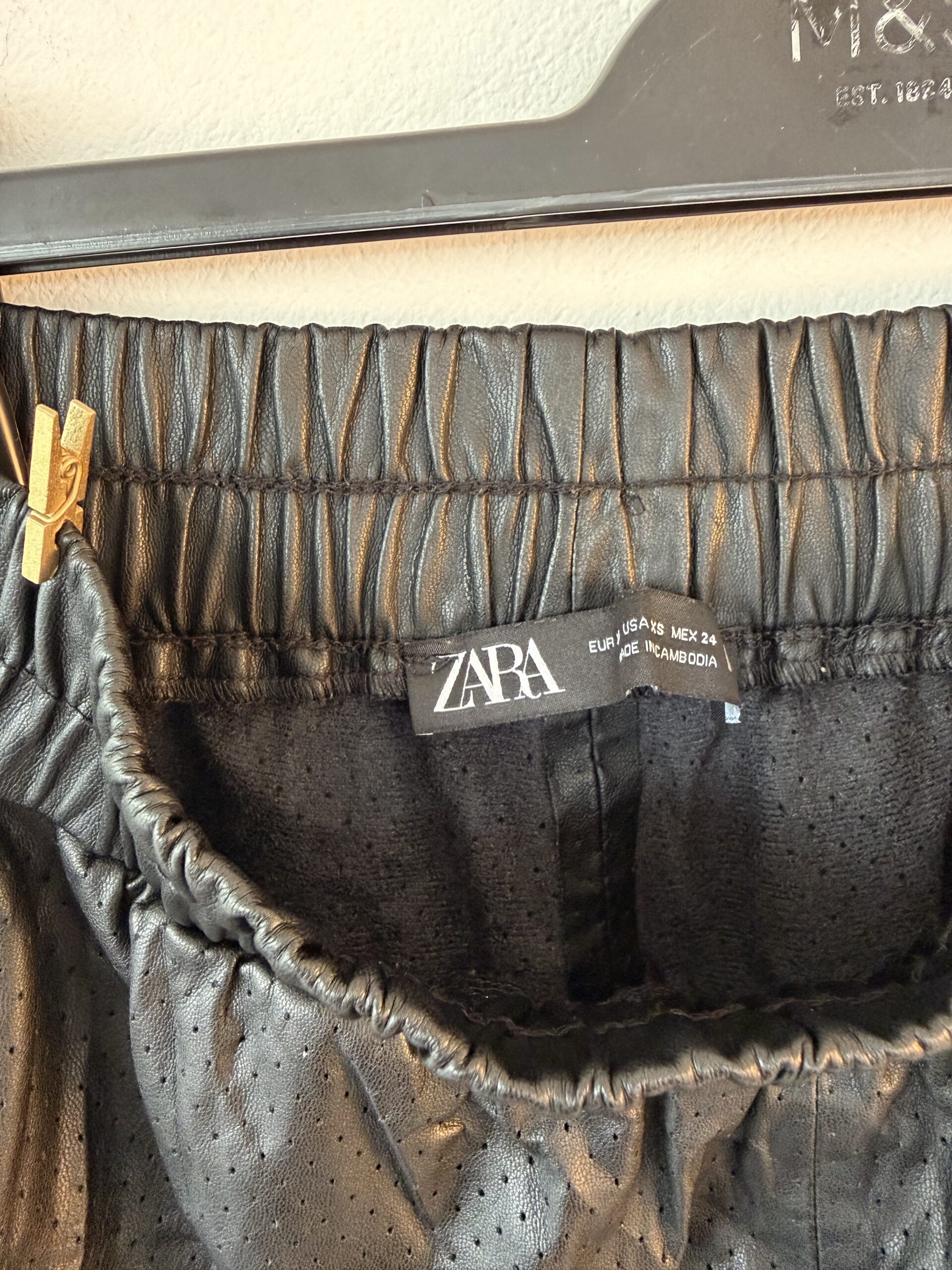 ZARA Μαύρο Crop Top με Puff Μανίκια – Size S 3 ZARA Μαύρο Crop Top με Puff Μανίκια – Size S - Image 3