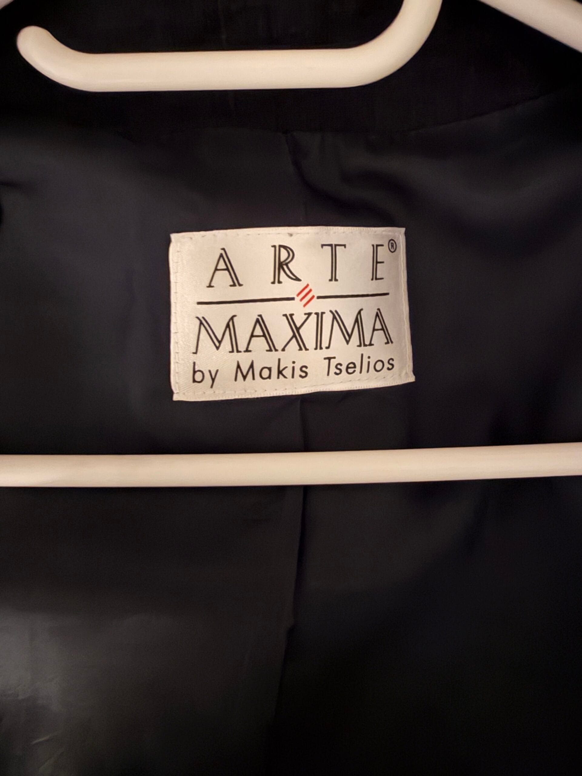 ARTE MAXIMA by Makis Tselios navy tailored blazer με κοντό μανίκι 4 ARTE MAXIMA by Makis Tselios navy tailored blazer με κοντό μανίκι - Image 4