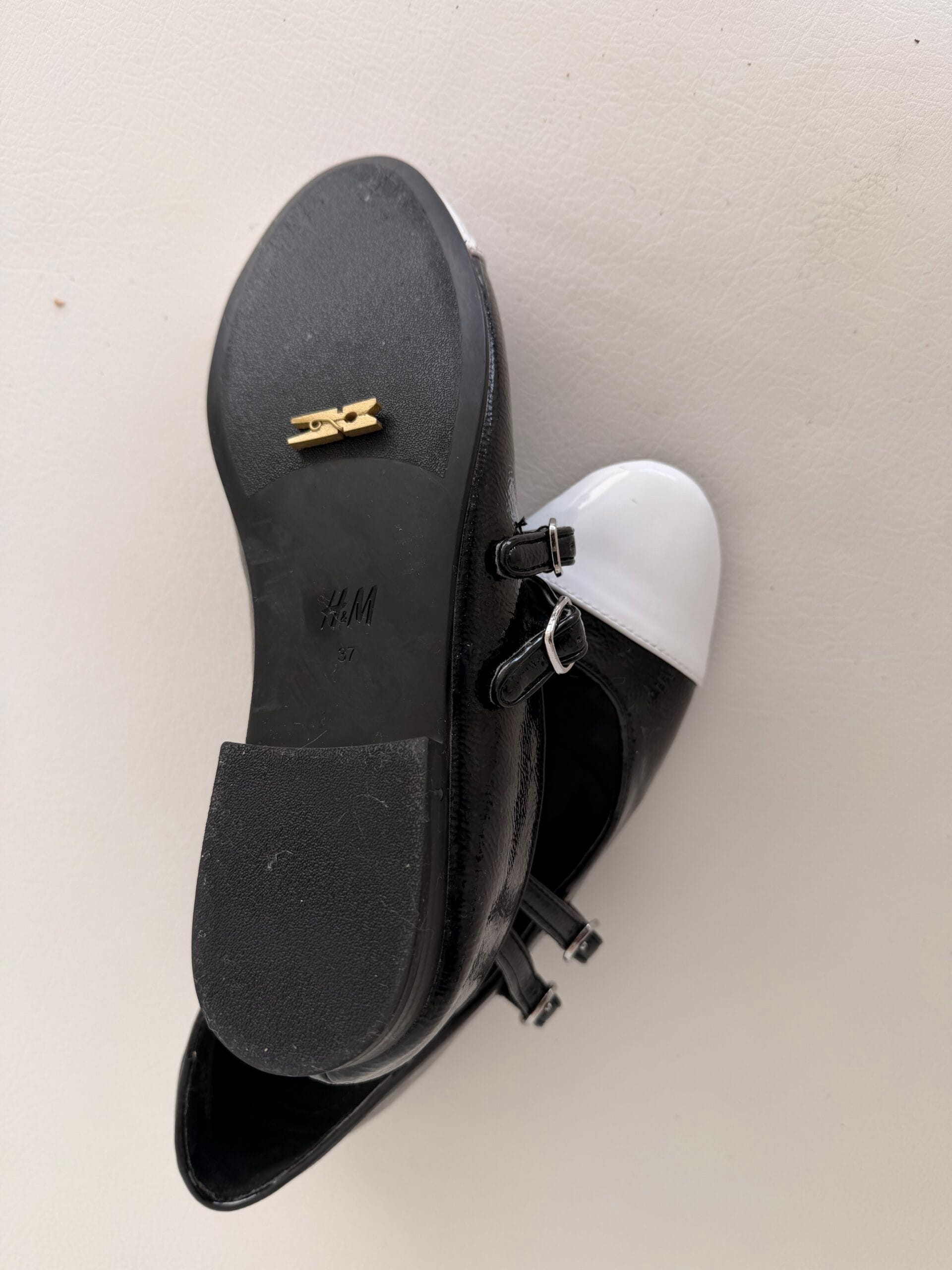 H&M Black & White Mary Jane Flats – EU 37 2 H&M Black & White Mary Jane Flats – EU 37 - Image 2