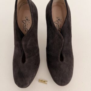 Kozatza Dark Chocolate Suede Heels – Cut-Out Design | Vero Cuoio | Size 36