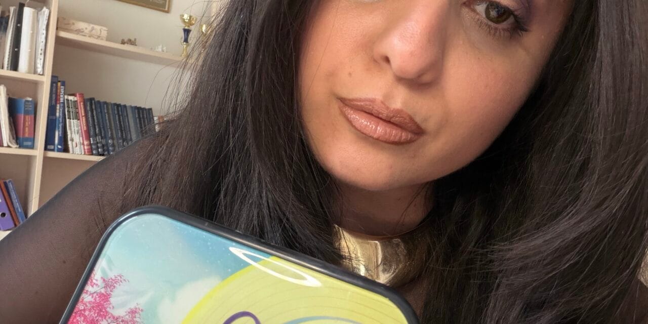 Το “Hi-Fi” Βλέμμα είναι η Νέα Πολυτέλεια: Η Παλέτα της MAC που Καταρρίπτει τους Κανόνες του Minimal