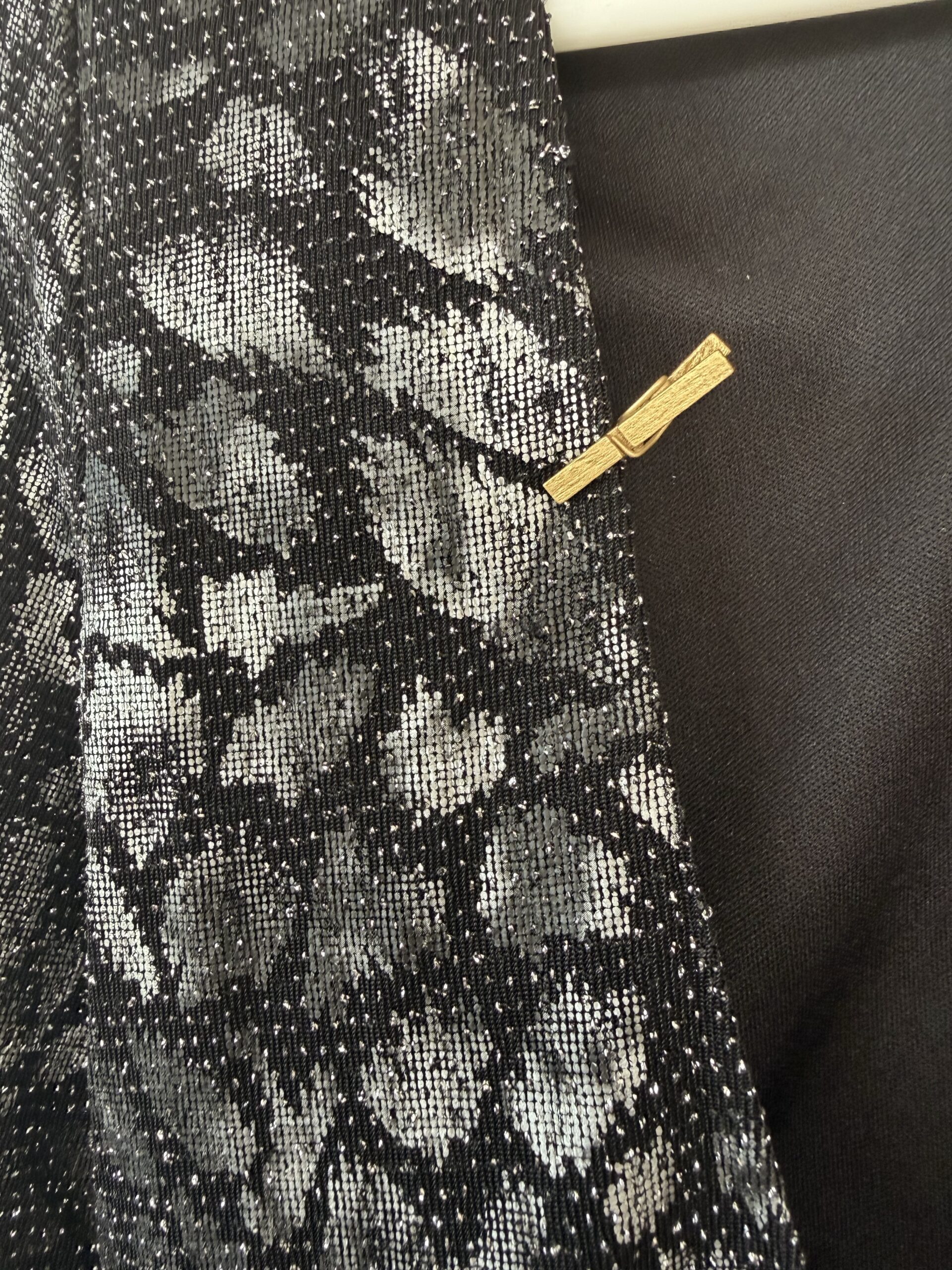 PARANOIA Bodycon Φόρεμα με Έξω Πλάτη – Μέγεθος S 3 PARANOIA Bodycon Φόρεμα με Έξω Πλάτη – Μέγεθος S - Image 3