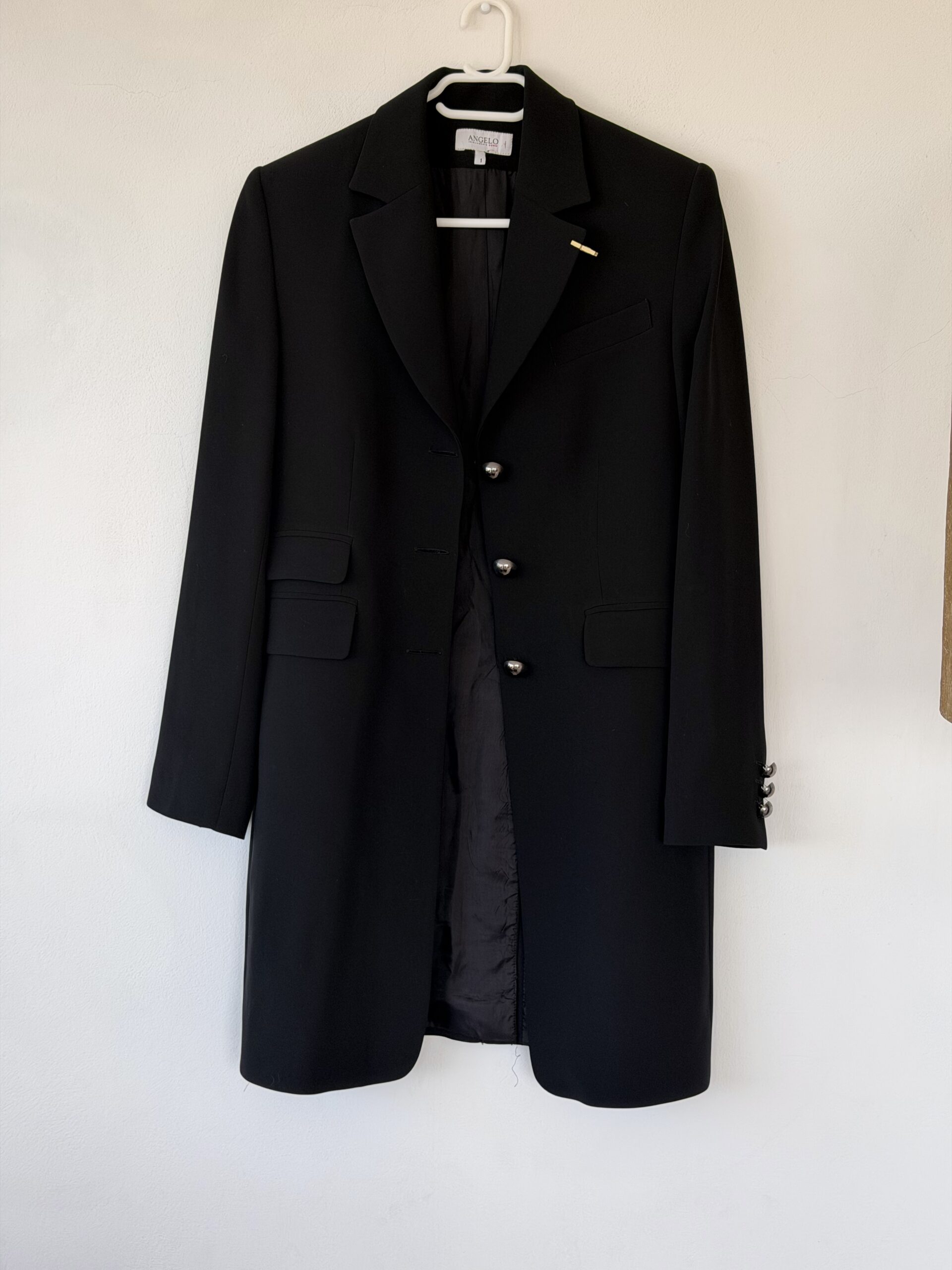 Angelo Μαύρο Μακρύ Blazer Coat με Μεταλλικά Κουμπιά – Μέγεθος S 1 Angelo Μαύρο Μακρύ Blazer Coat με Μεταλλικά Κουμπιά – Μέγεθος S